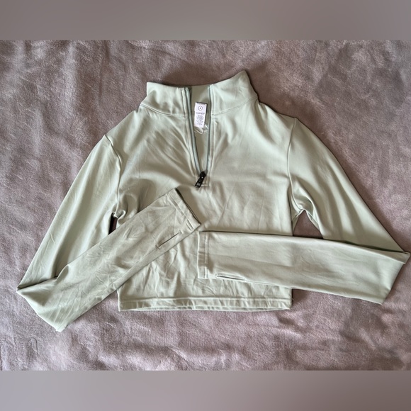 Balance Athletica Tops - Vitality Refine Cropped Zip Up